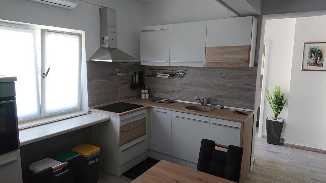 Amama Apartment Brodarica  Luaran gambar