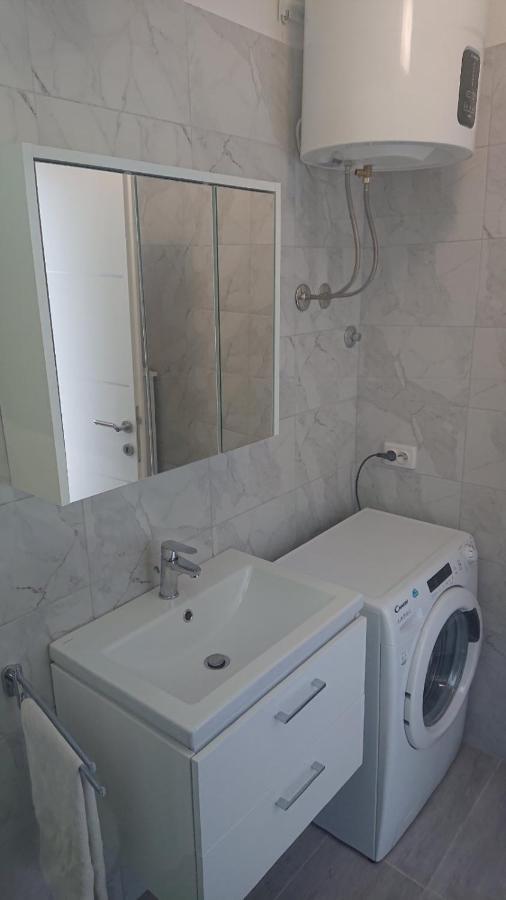 Amama Apartment Brodarica  Luaran gambar