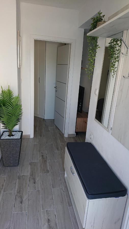 Amama Apartment Brodarica  Luaran gambar